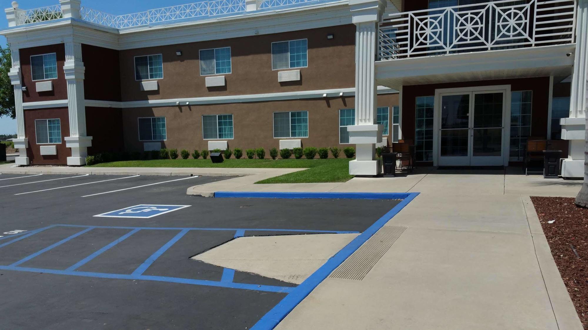Best Western Americana Dinuba Extérieur photo